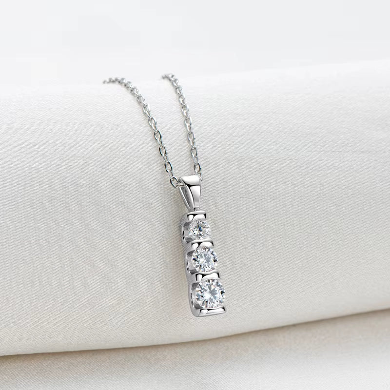 925 Sterling Silver Three Stone Pendant Necklace Gradual D Color Moissanite with Certificate for Women Gift Collar Jewelry